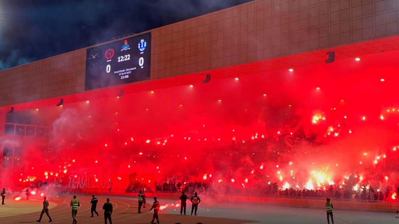 Ultras Crazy Boys _craquage & Ambiance _KACM vs UST // J-25