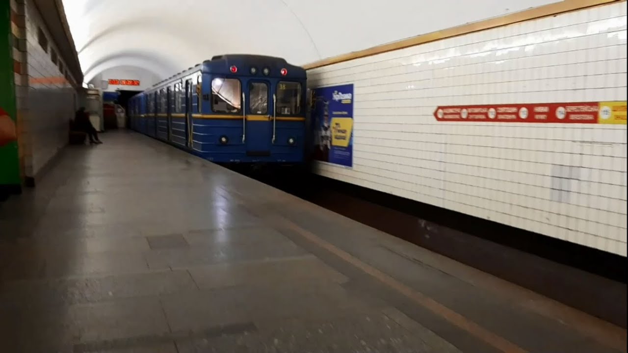 Киев метро вагоны
