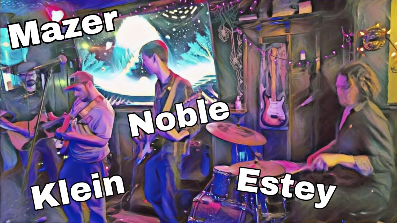 it's getting weird in the guitar corner again 😳 - YouTube