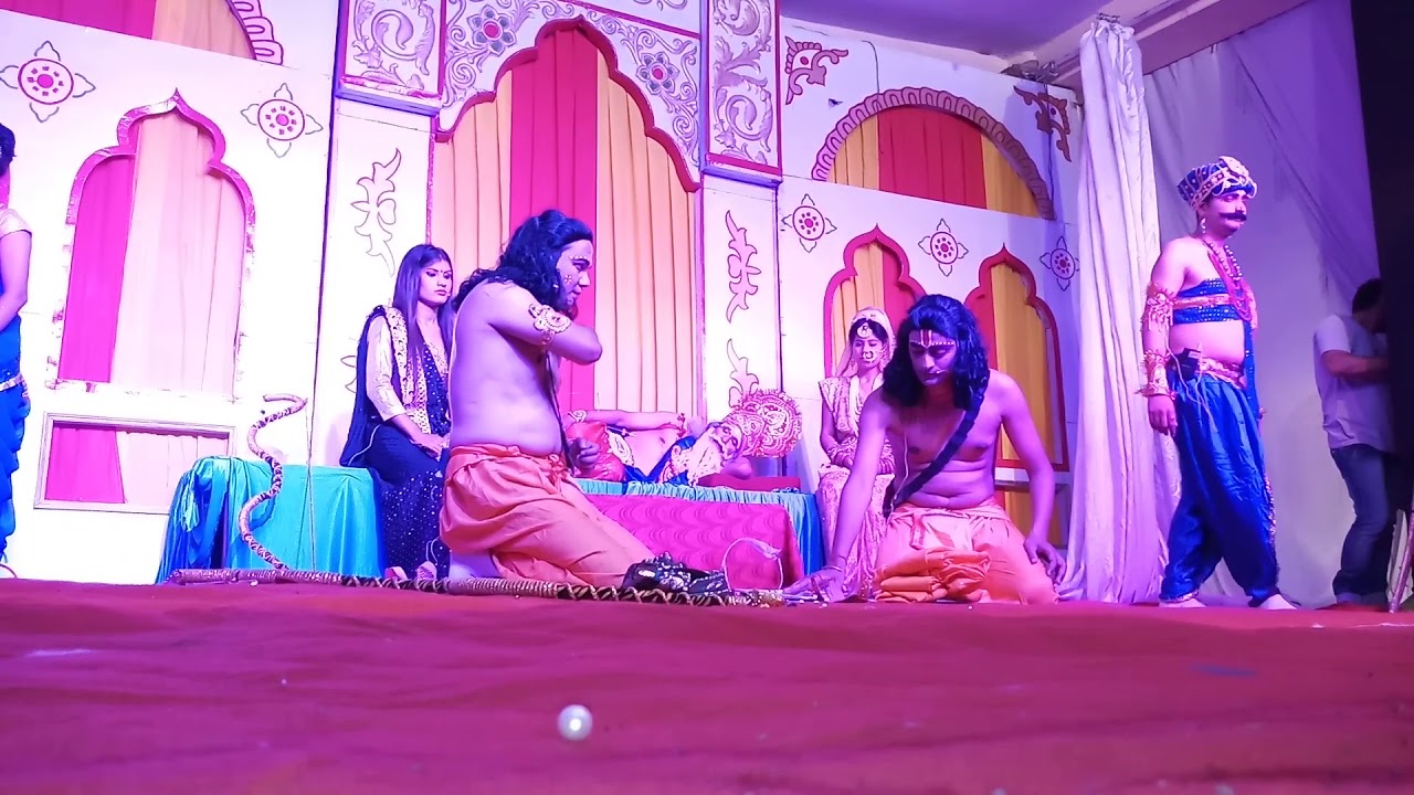 उतारूँ राज के कपड़े, जो है माता तेरे मन में...