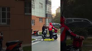 kurir keren