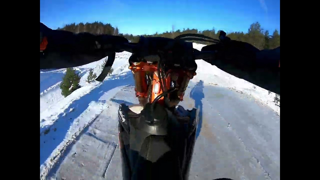 Esimesed ringid ,kolmikusse kinni