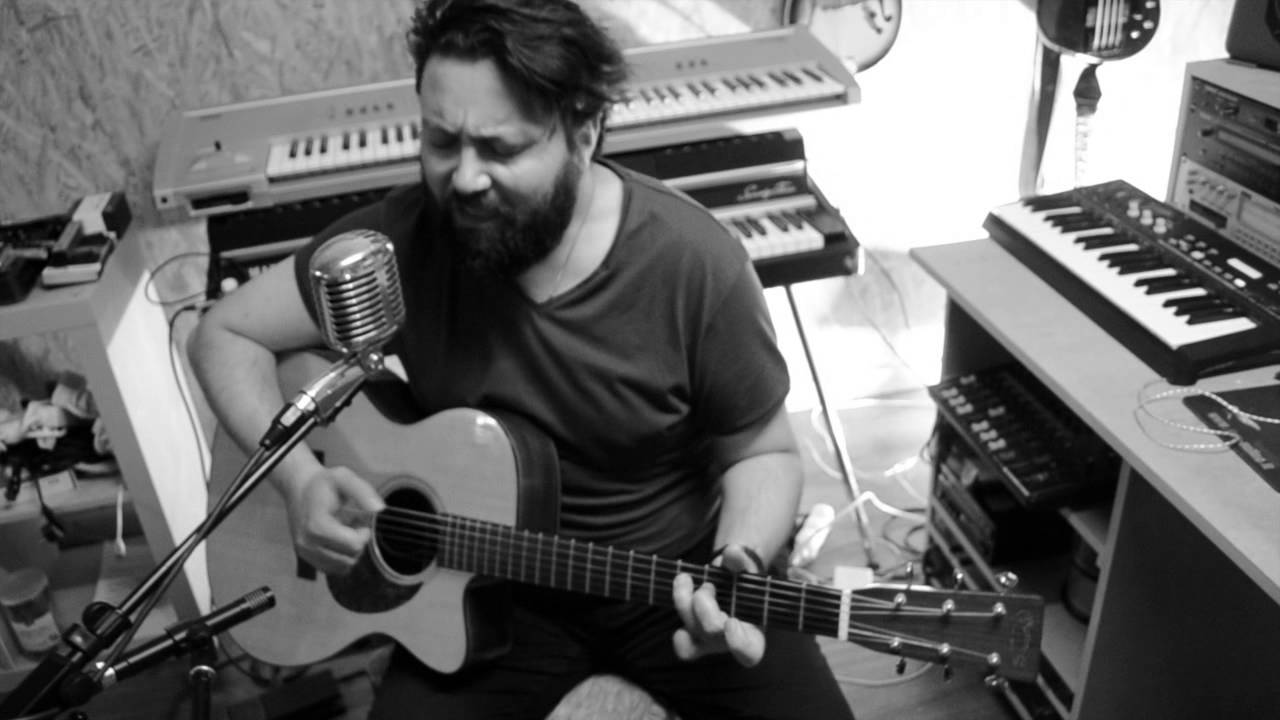 Christopher Rizzuto Chris Rizzuto @ Jasfy Bright Side Live Acoustic - YouTube