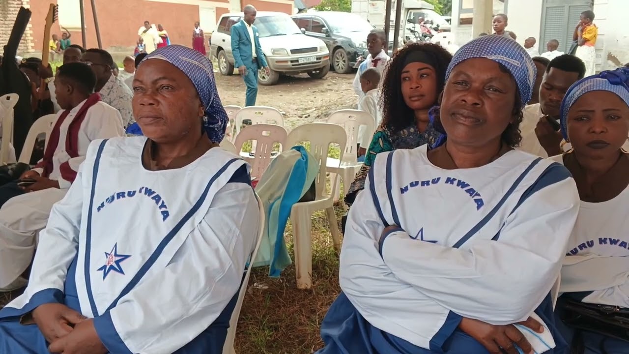 BAPTIST CHURCH ORDAINS PASTORS