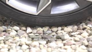 Screwfix - Ring Automotive Digital Air Compressor With Light 12V