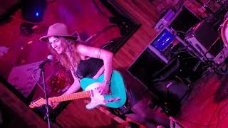 Dusty Road - Susan Santos