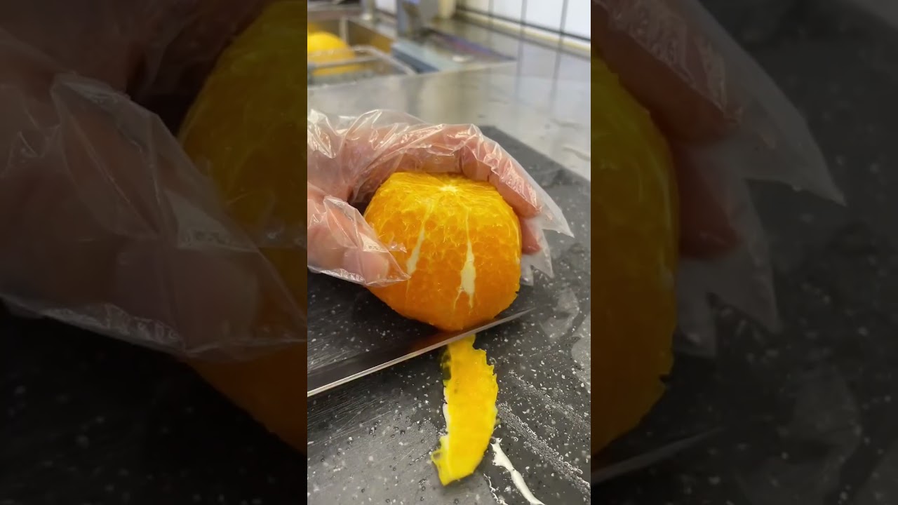 Share an orange slicing technique. Don’t forget to eat fruit this weekend to boost your vitamin C!