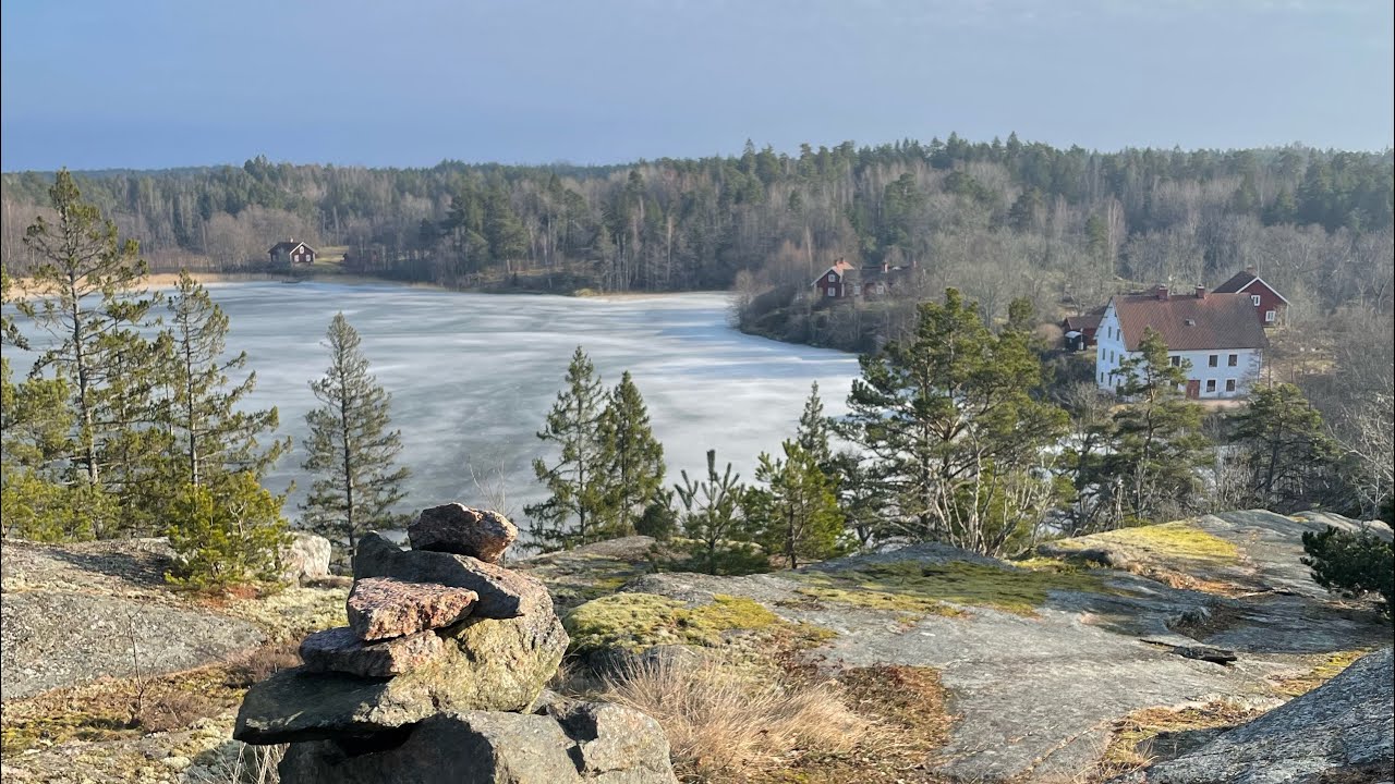 Stockholm Walks: Nynäs estate. Beautiful palace, view, nature and historic surroundings.