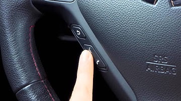 2014 Infiniti Q60 - Making a call (if so equipped)