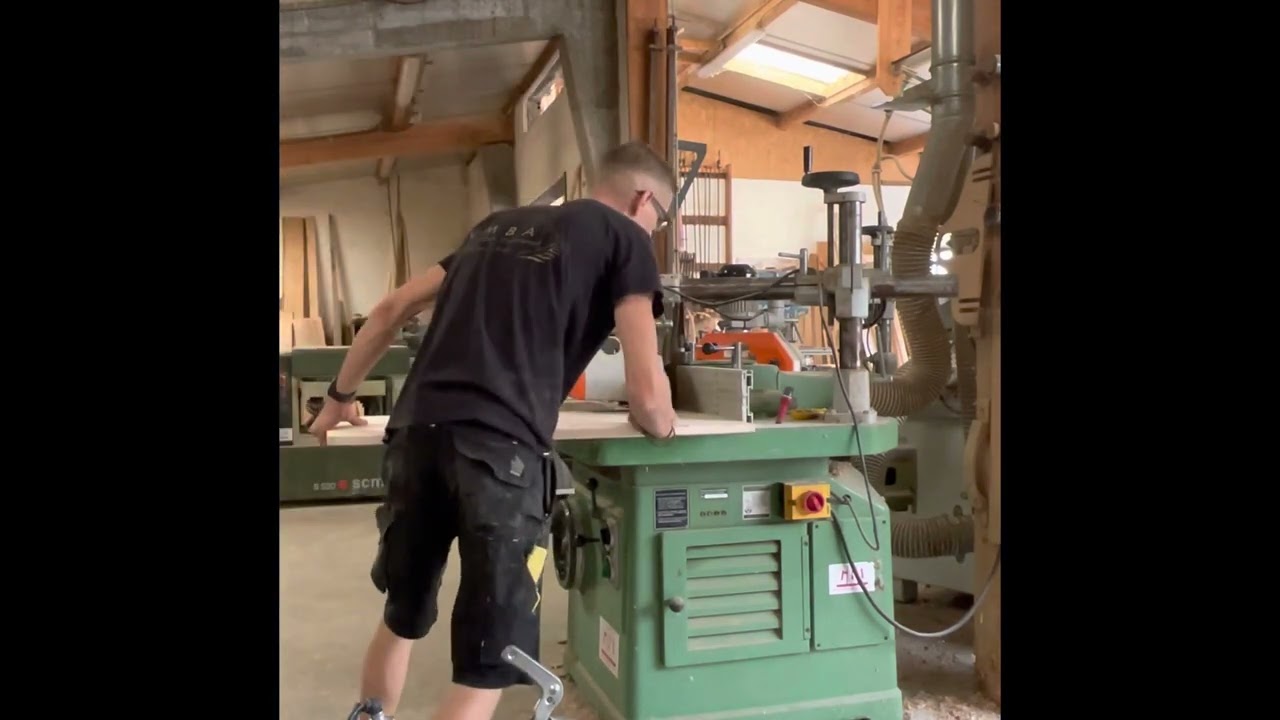 Fabrication Panneaux bois, plate bande, collages, réglages,usinage. VMBAmenuiserie