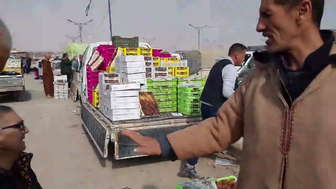 أسعار التمور الجديدة في سوق الجملة لغروس ولاية بسكرة ليوم 10 فيفري 2026 دقلة نور في اسواق الجزائر