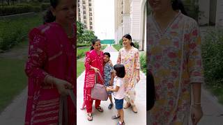 Anant Gya Bua Ka Handbag  Dene 