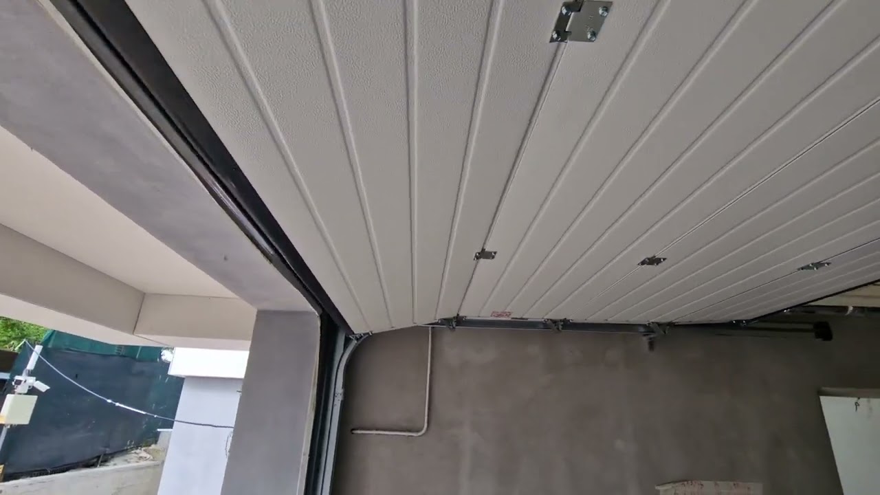 Ușă de garaj automata RAL 7040! 