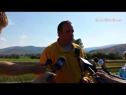 lds ward finder Tyler Rowser, spokesman for North Summit Fire, briefing the media about the Rockport brush fire.
