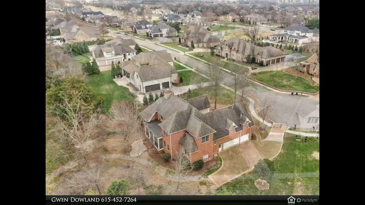 Beautiful home in prestigious Fairvue Plantation
