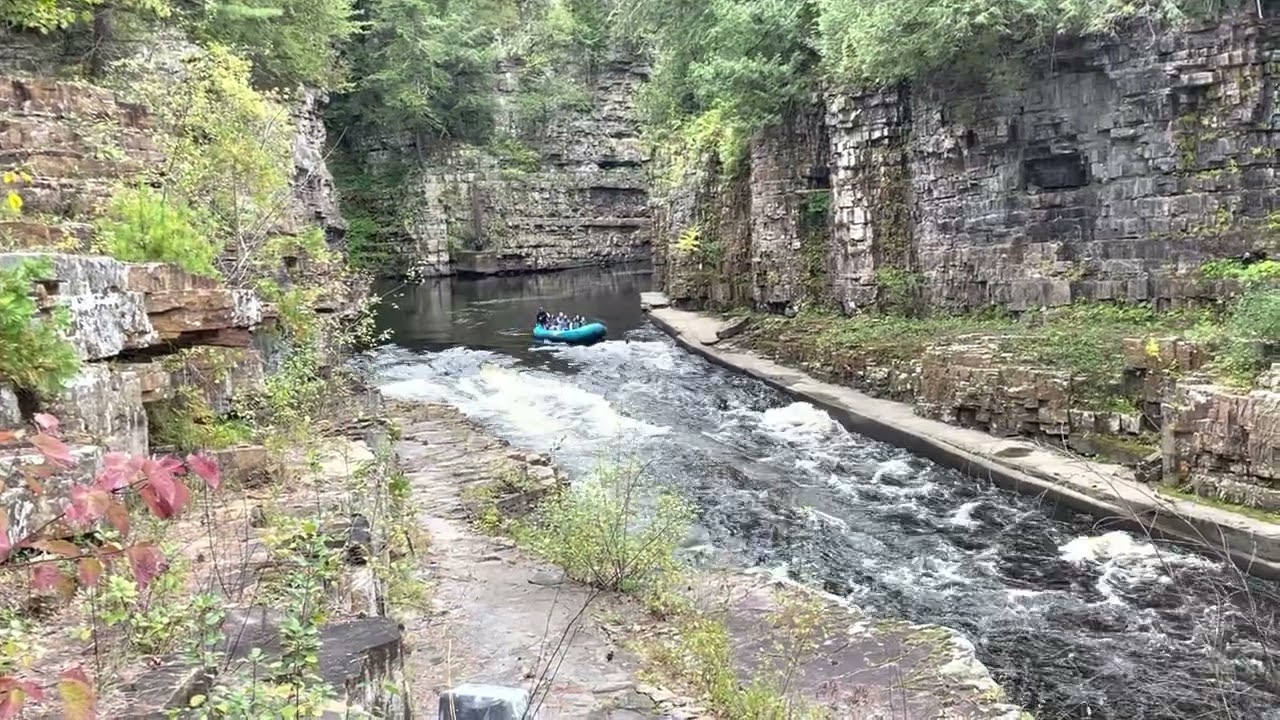 Ausable Chasm - Rafting the Rapids