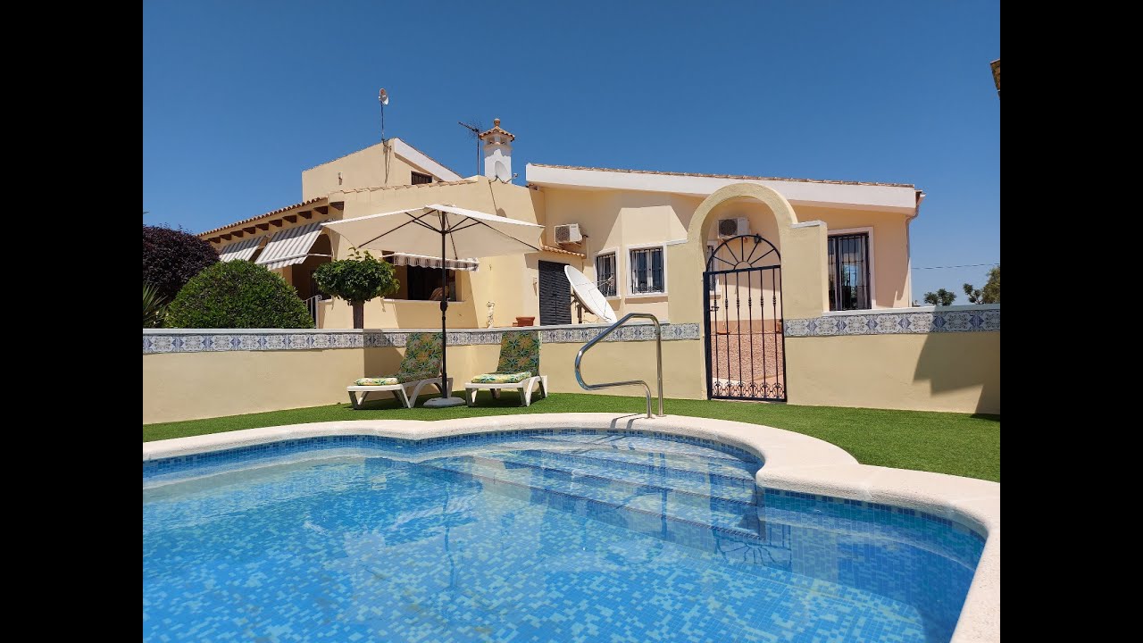 R7925D A 4 Bed 3 Bath Detached Luxury Villa Almoradi Costa Blanca r7925d-a-4-bed-3-bath-detached-luxury-villa-almoradi-costa-blanca