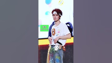 【TNT时代少年团 张真源】上海冠军演唱会 小张饭撒17: 来看小猪辣舞 [Zhang Zhenyuan]