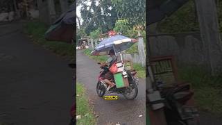 Download Lagu JUAL TAHU GEJROT KELILING HABIS 800 TAHU DALAM SEHARI #shorts #streetfood #indonesianstreetfood MP3