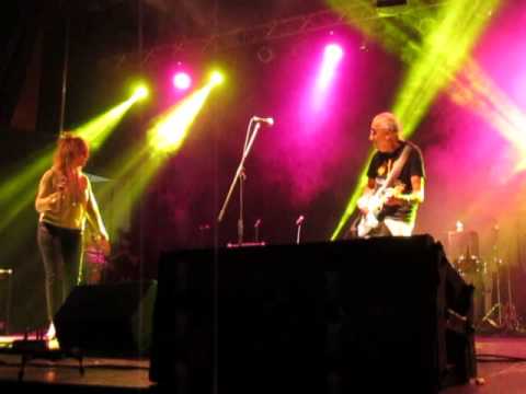 Aguaturbia - Somebody To Love (Teatro Oriente 01-04-15)