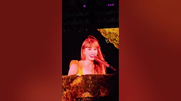 Standing Ovation Taylor Mexico - Night 4