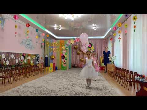 Випускний у дитсадку Урочистий вихід дітей