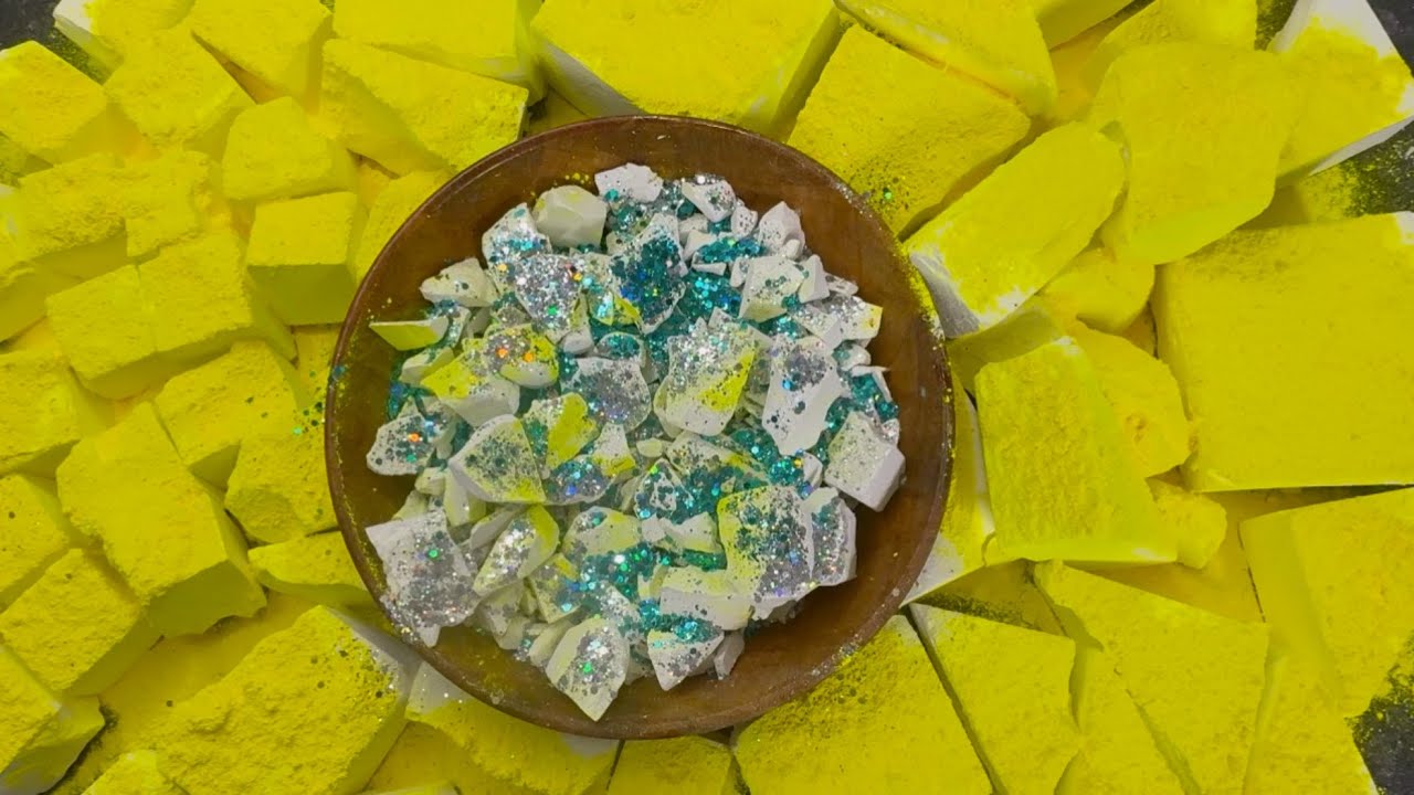 Fresh Chalk Variety Topped With Gorgeous Neon Yellow Powder 💛💛💛 Gym ...