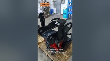 CATSU T06 Tilt Rotator working on a Kobelco excavator