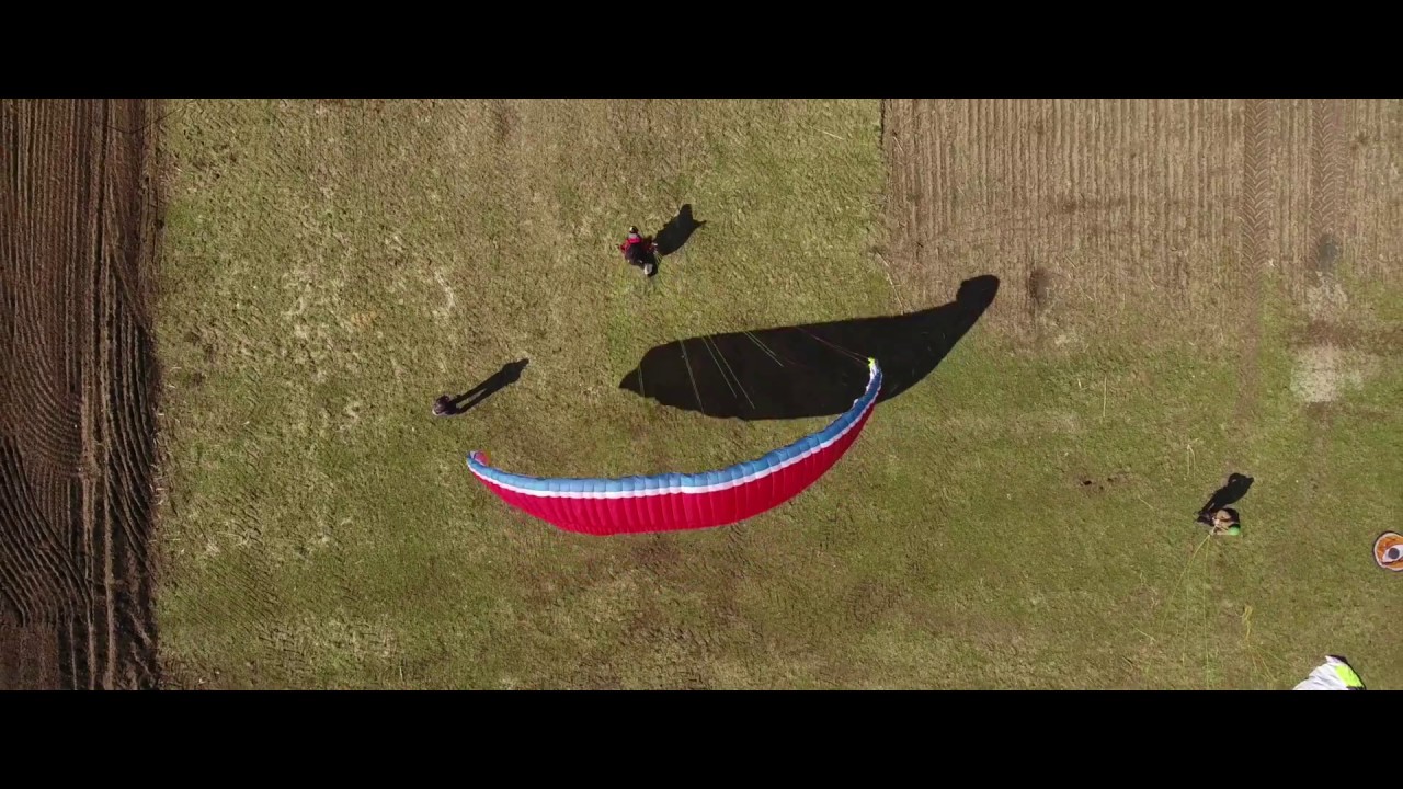 Porträt des Arztes und Piloten Ingmar Lautenschläger – Gleitschirmfliegen im Flachland