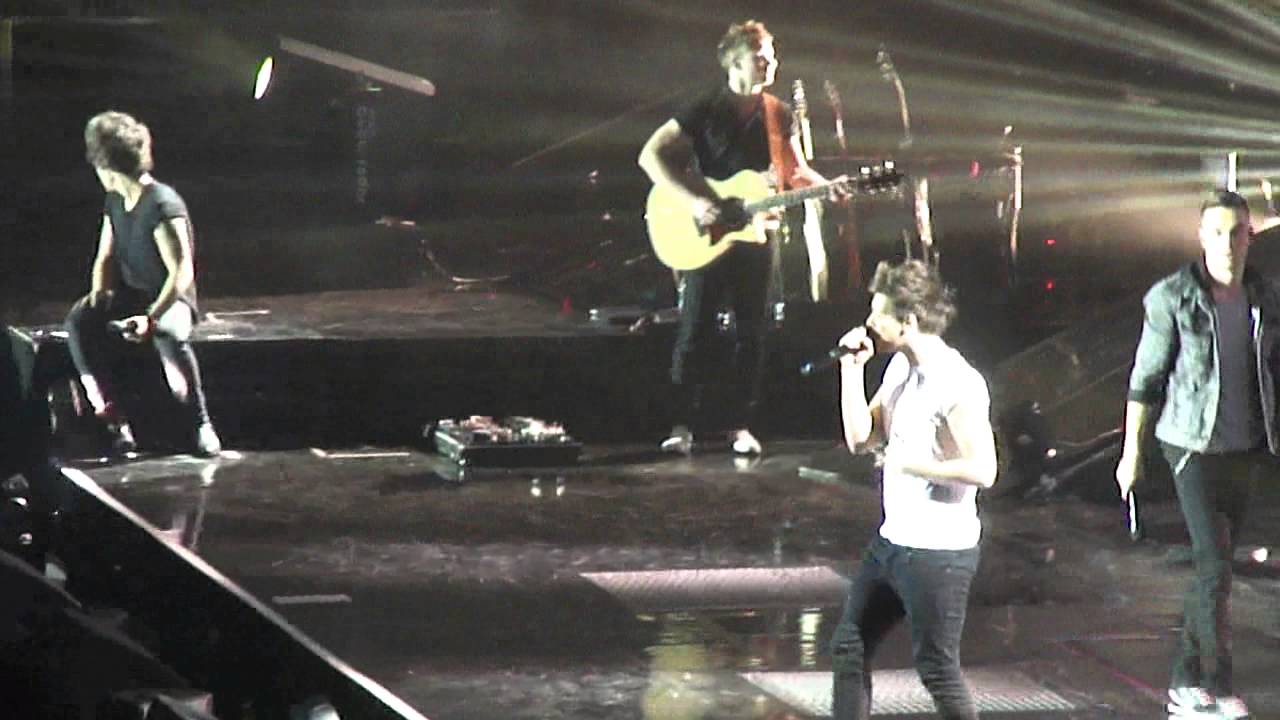 HD | One Direction - More Than This live in Herning, Denmark