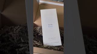 Unbox my Neom order.  #neom #wellbeing #wellbeingmatters #neom #fyp