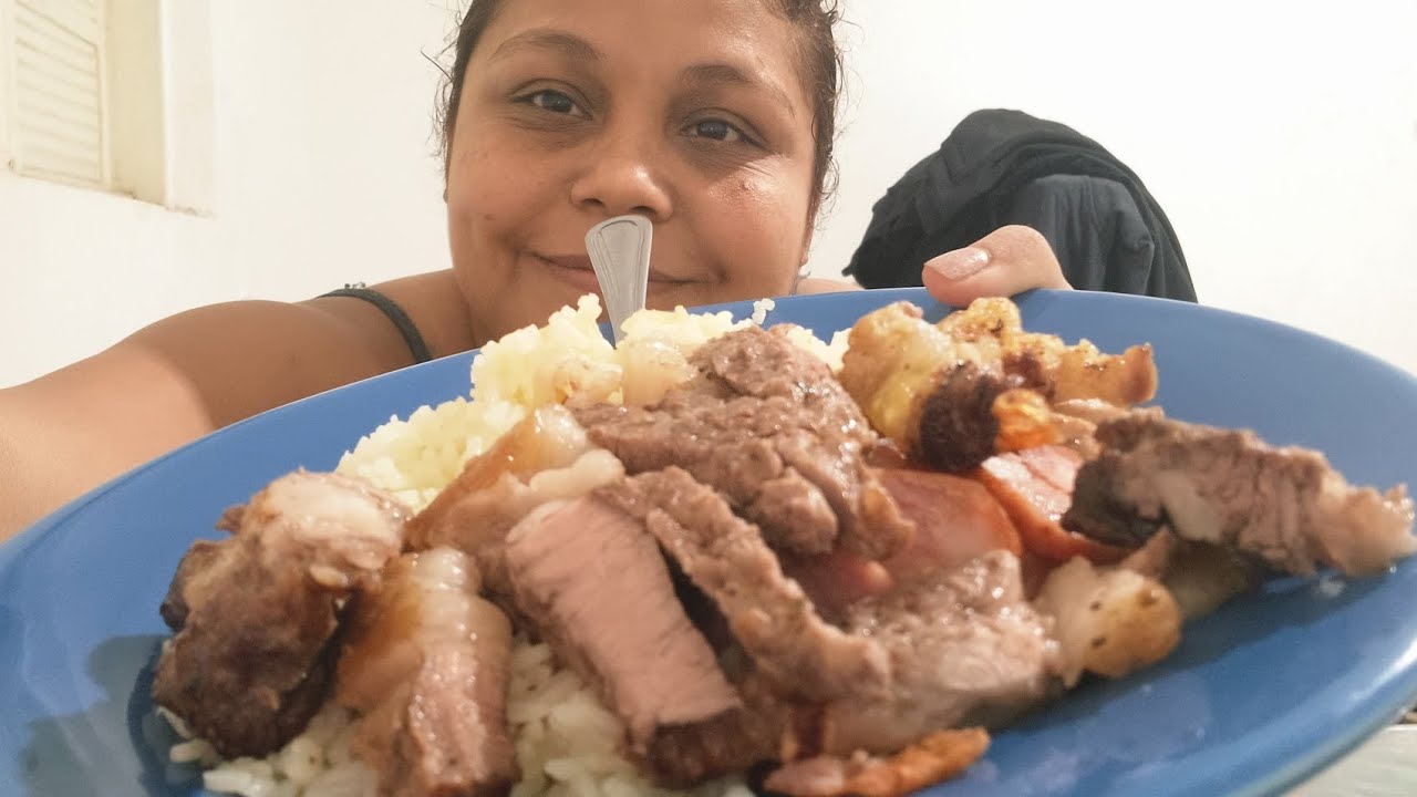 ALMOÇO DE HOJE CHURRASCO CARNE 🥩 LINGUIÇA BANCETA 