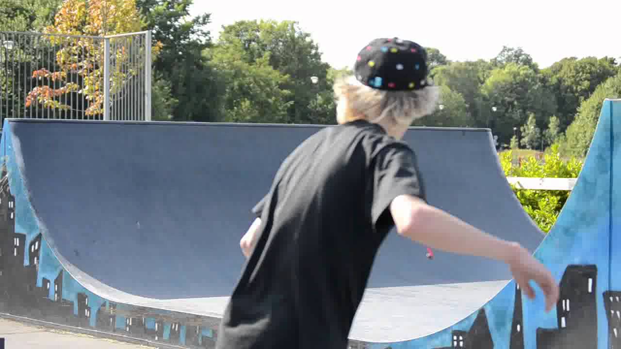 James scott - Tail Slide 360 Shuv out