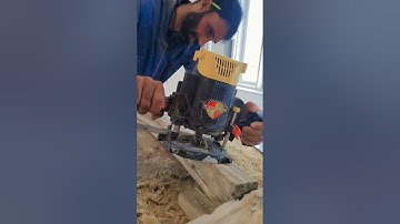how Carpenter is routing handrail stair #carpenter#routering#woodworking