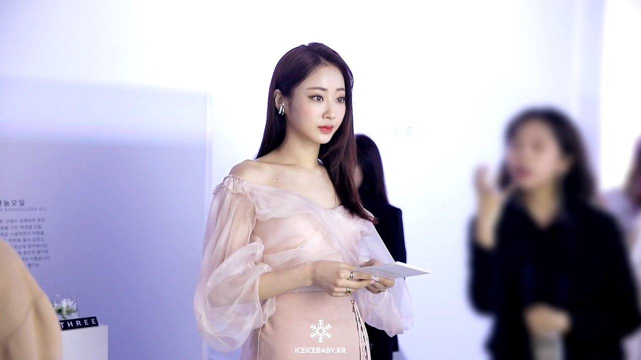 190412 쓰리(THREE)  런칭행사 경리 직캠