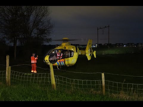 Traumahelikopter en veel hulpdiensten ingezet bij medische noodsituatie in Uitgeest | 27/04/2018