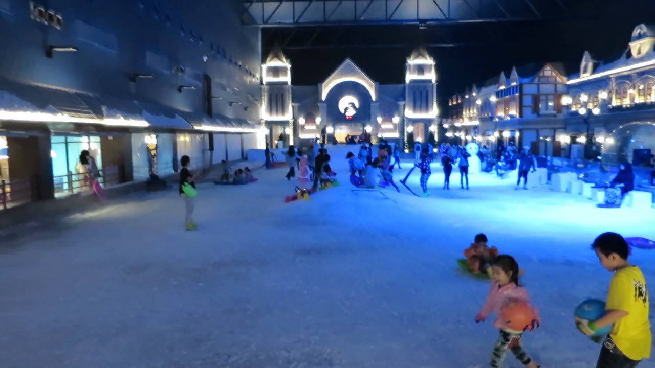 Snow Town Ekkamai Bangkok at Gate Way YouTube
