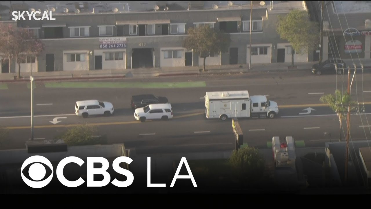Glendale road closed as LASD bomb squad deputies enter apartment building