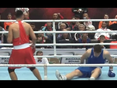 Видео: Пушка в челюсть. Казахский супертяж нокаутировал первого соперника на малом чемпионате мира по боксу