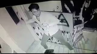 Korku Evinde Bayılan Adam