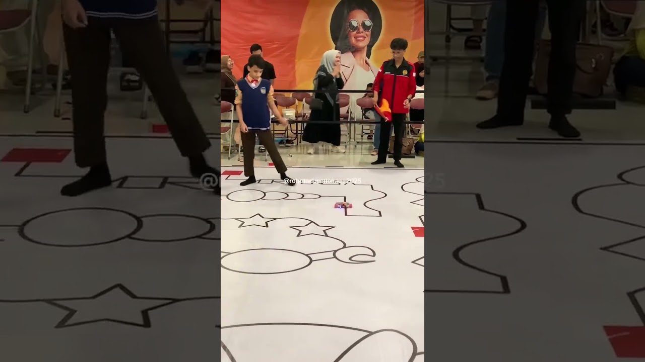 Moment FINAL Line Tracer Analog VORTUNESA @vortunesa 2025 di BG Juction Surabaya