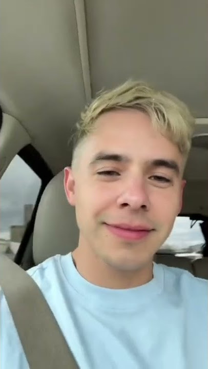 David Archuleta gets his hair re-coloured and re-toned.