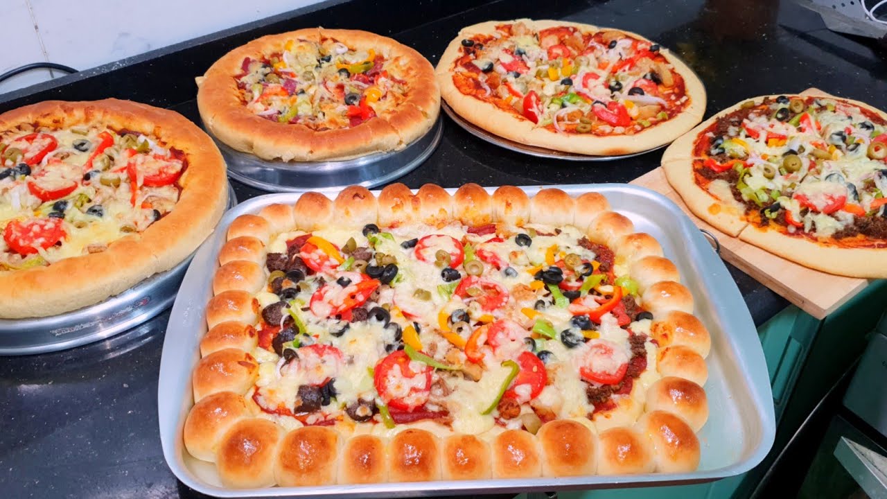 وقفت الأوردرات مؤقتا بس قلبت البيت محل بيتزا والارزاق على الله دا أنا هابهرك 😋