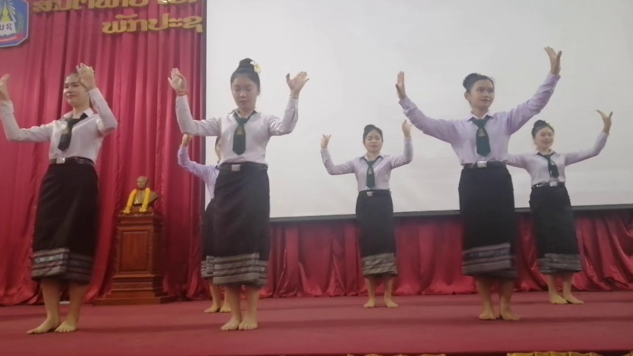 ການສະແດງສິລະປະ -ວັນນະຄະດີຂອງນັກສຶກສາ SEED