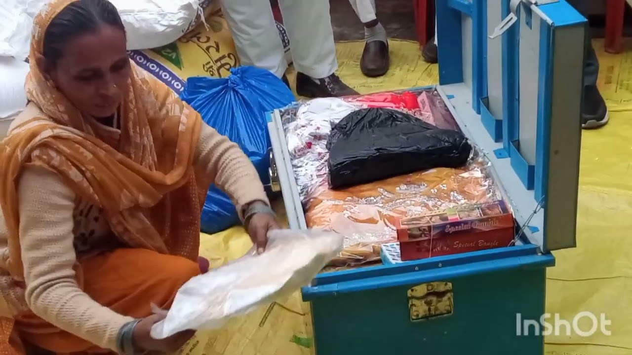 Appi jiju ke jode pahna hai 👚barat aayi 🥰 dala aaye 👍👌😘 bidai ki rashm hui 😭😭😭😭