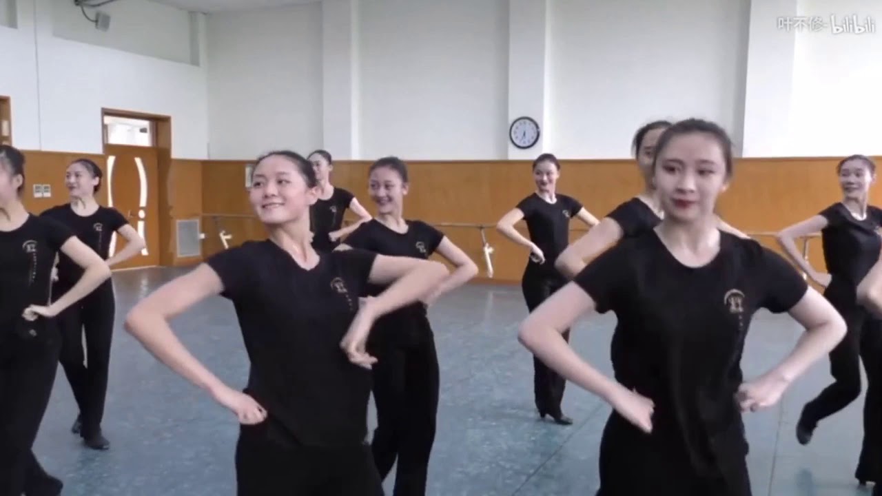 北京舞蹈学院 中国民族民间舞蹈传统组合 蒙古族