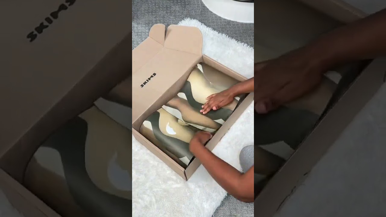 Unboxing Skims swimwear