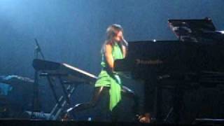 Tori Amos As Pip - The Waitress At Werchter 0701