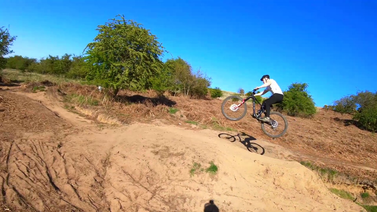 LOCAL KIDS JUMPING MTB DRAGONBY MINES
