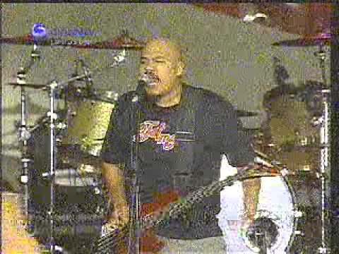 NETRAL - Cinta Gila (live at BattleField SMA 5 Bandung)
